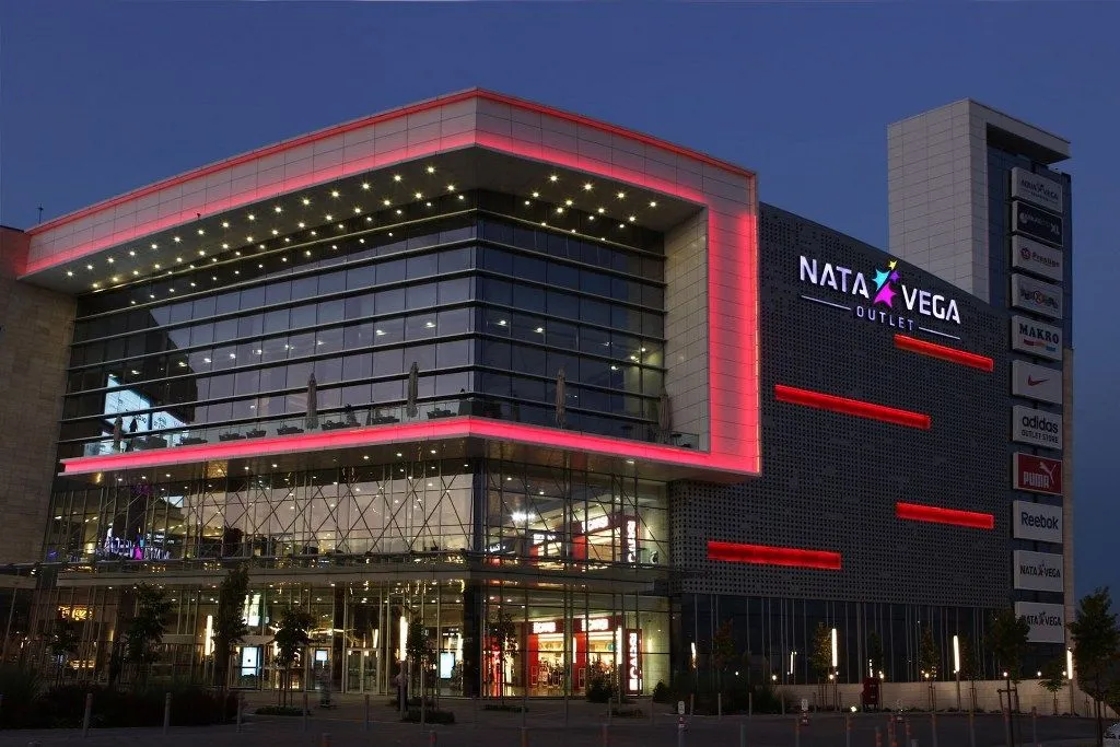Cover image of the Nata Vega Mall project